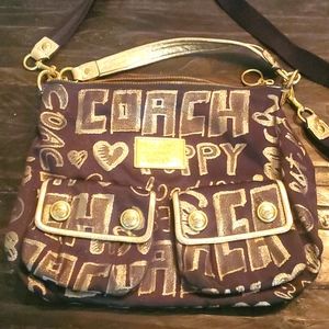 Coach Poppy gold & black purse 2 straps, can be worn crossboddy or over shoulder